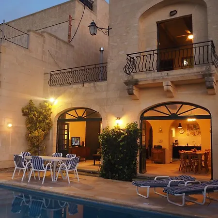 Razzett Harruba Villa *